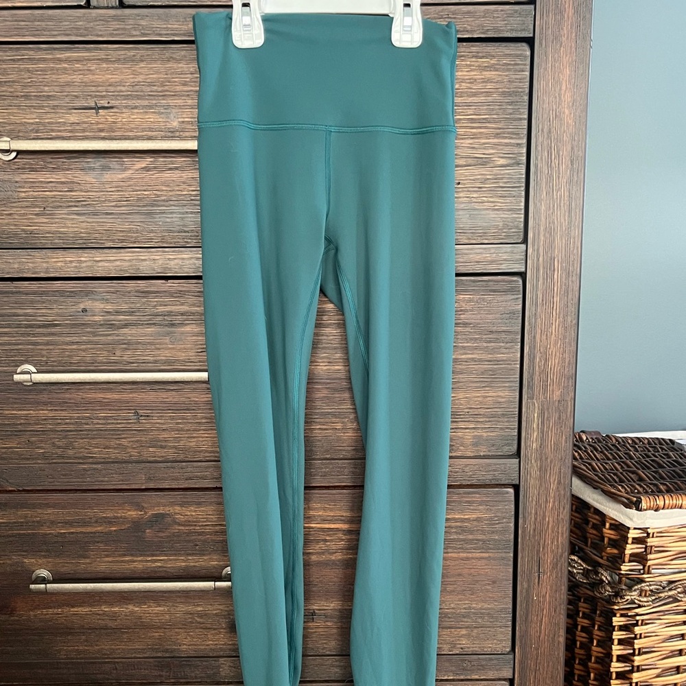 Lululemon Wundertrain 28in leggings in Teal - Picture 3 of 7